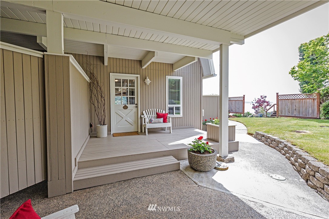 271 Okonek Road Grapeview, WA 98546 - Photo 6 of 25 Gallery Image 6