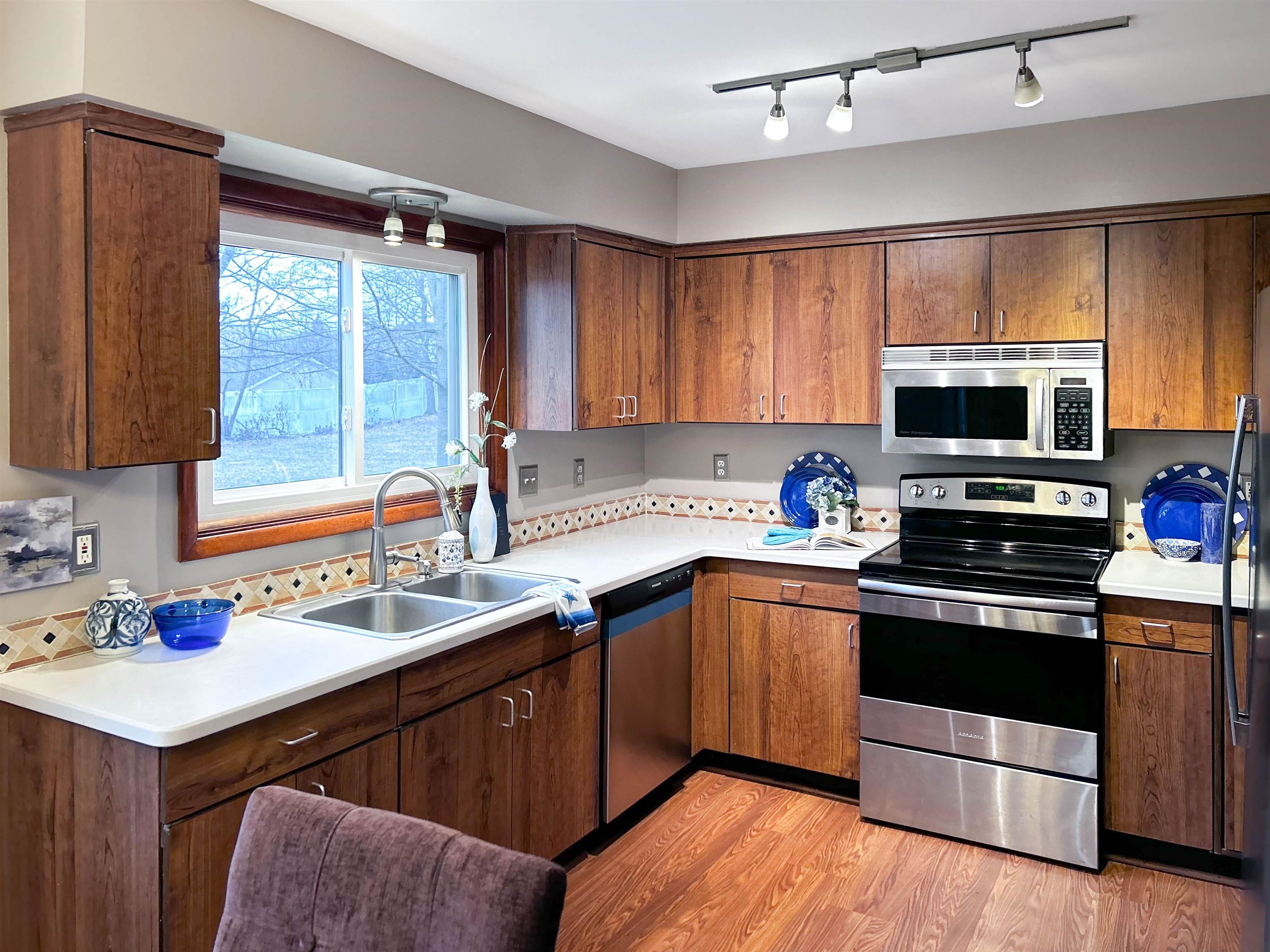 3375 Maybee Road Lake Orion, MI 48359 - Photo 2 of 33
