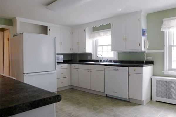 56 Bridle Path Road Springfield, MA 01118 - Photo 9 of 26