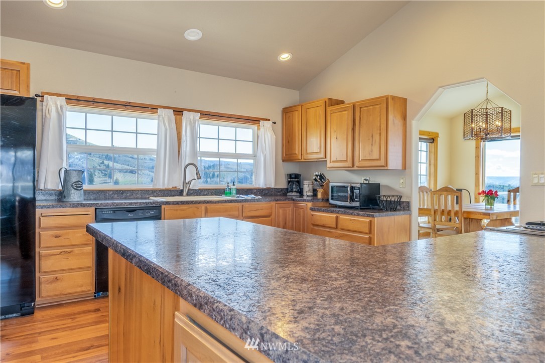 915 Kinsey Road Manson, WA 98831 - Photo 6 of 25 Gallery Image 6