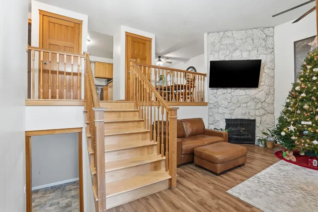 $510,500 | 12914 West Suncrest Circle, Nine Mile Falls, WA 99026