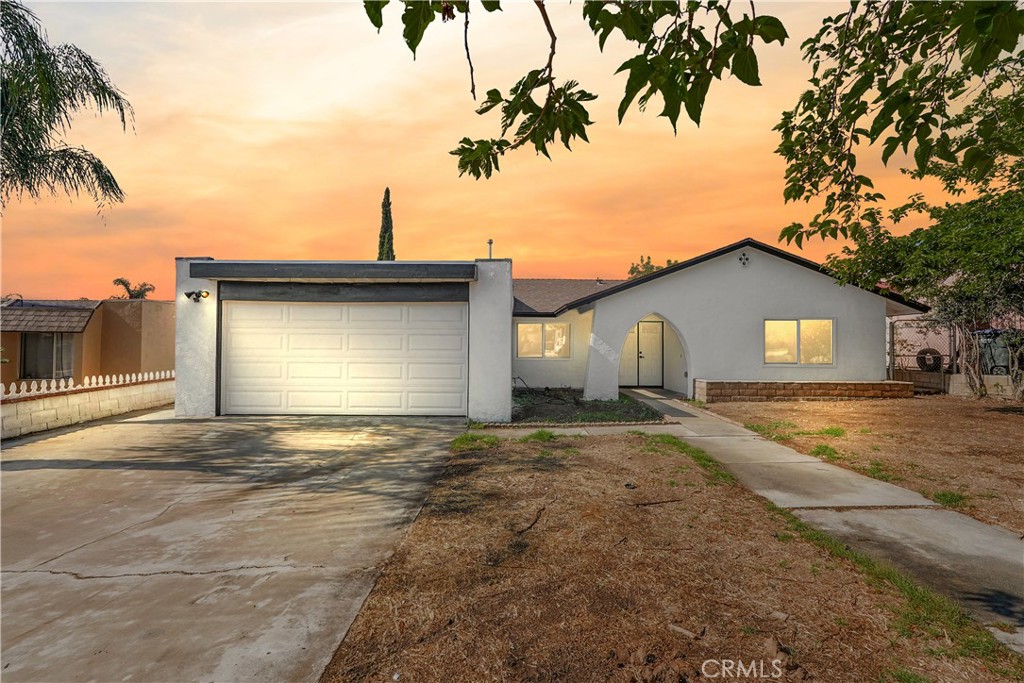 527 West 10th Street Perris, CA 92570 - Photo 2 of 62