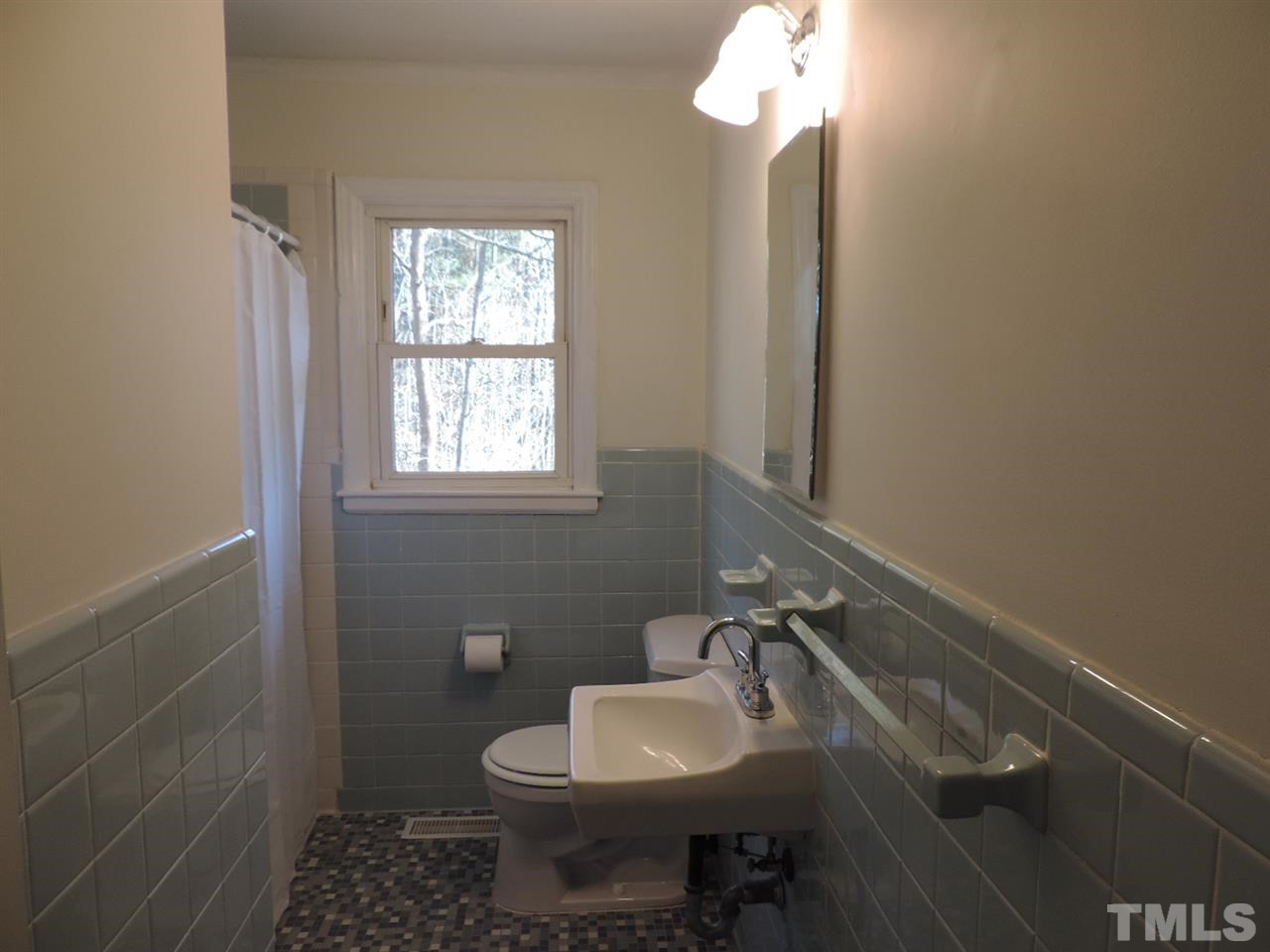 1337 Clinton Road Durham, NC 27703 - Photo 12 of 17 Gallery Image 12