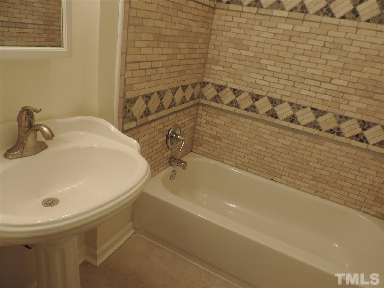 1337 Clinton Road Durham, NC 27703 - Photo 10 of 17 Gallery Image 10