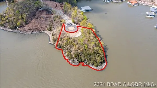 $2,500,000 | 504 Forest Trace, Sunrise Beach, MO 65079