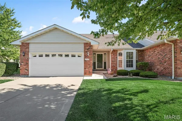 $355,000 | 3526 Truman Terrace Drive, Unit 53, St. Charles, MO 63301