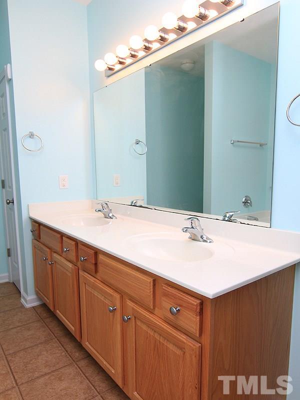 1425 Shady Rise Glen Raleigh, NC 27603 - Photo 14 of 25 Gallery Image 14