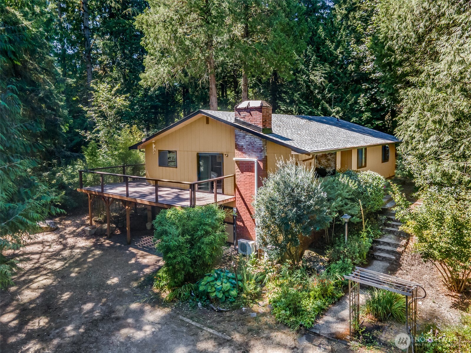 7813 Johnson Point Road Northeast Olympia, WA 98516 - Photo 1 of 22 Gallery Image 1