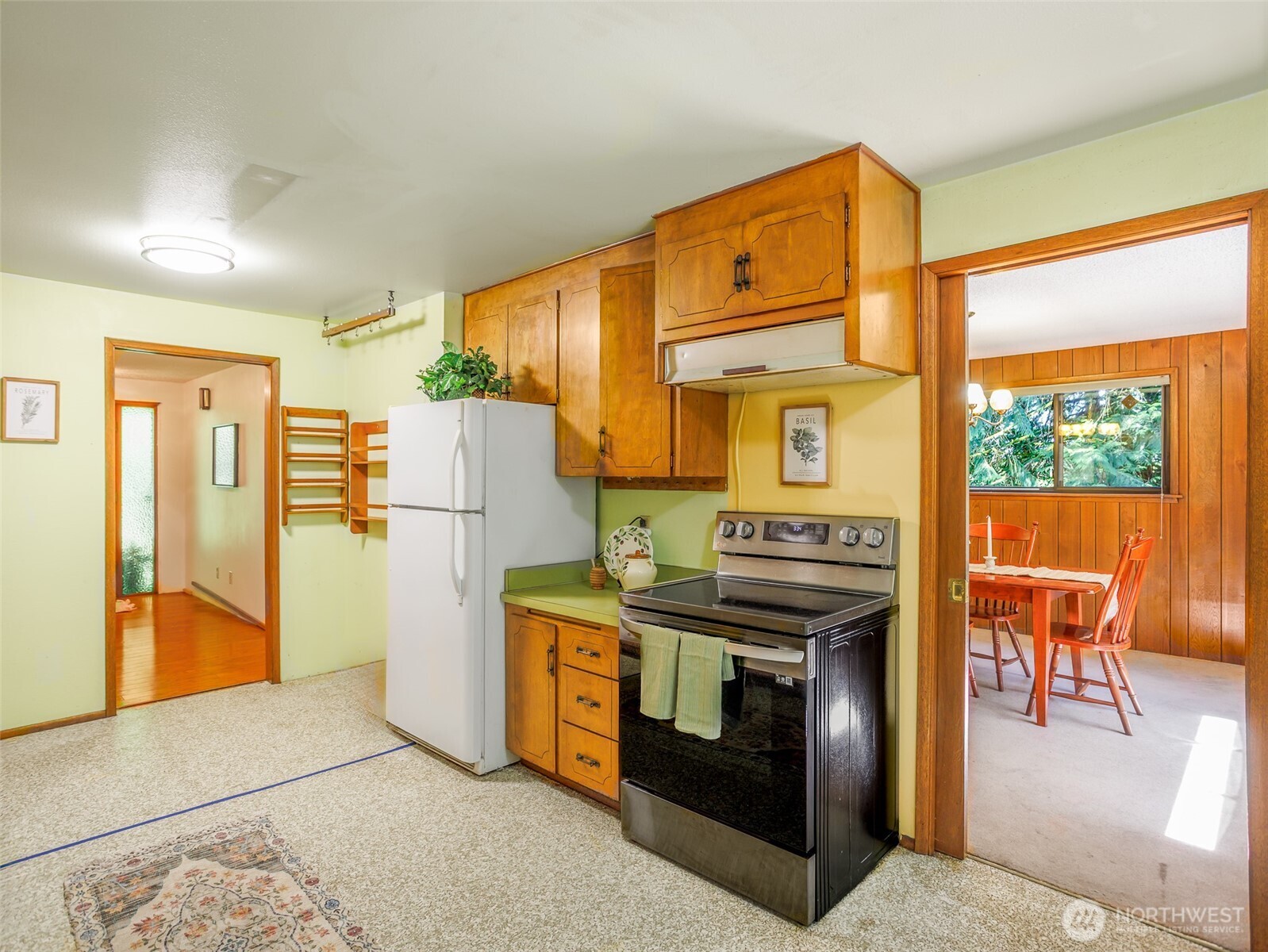 7813 Johnson Point Road Northeast Olympia, WA 98516 - Photo 8 of 22 Gallery Image 8