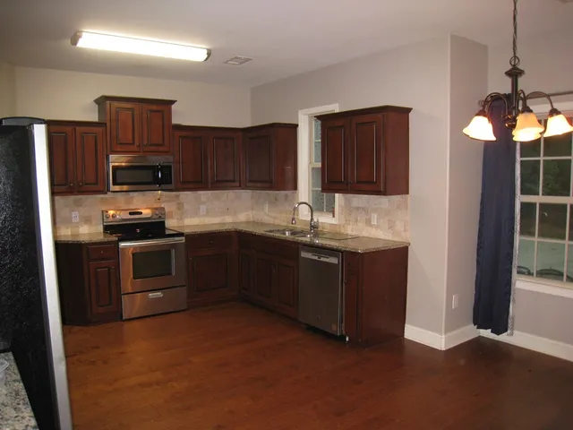 $1,800 | 810 Mobley Road, Hamilton, GA 31811