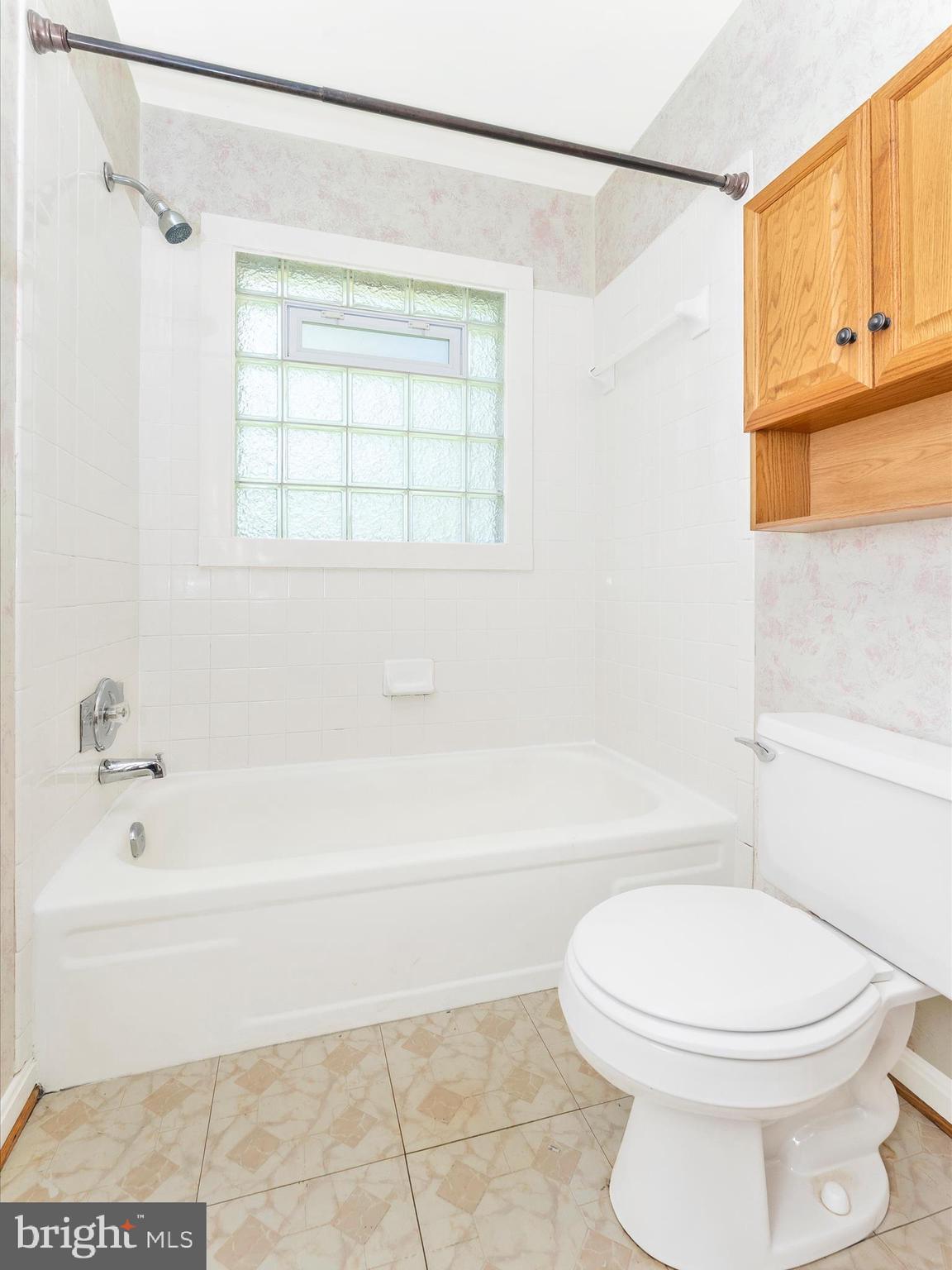 28412 Clarksburg Road Damascus, MD 20872 - Photo 35 of 46 Primary Bathroom