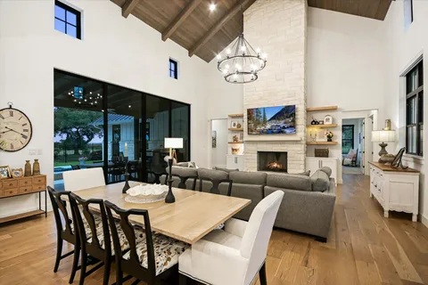 $1,125,000 | 11 Peace Pipe, Wimberley, TX 78676