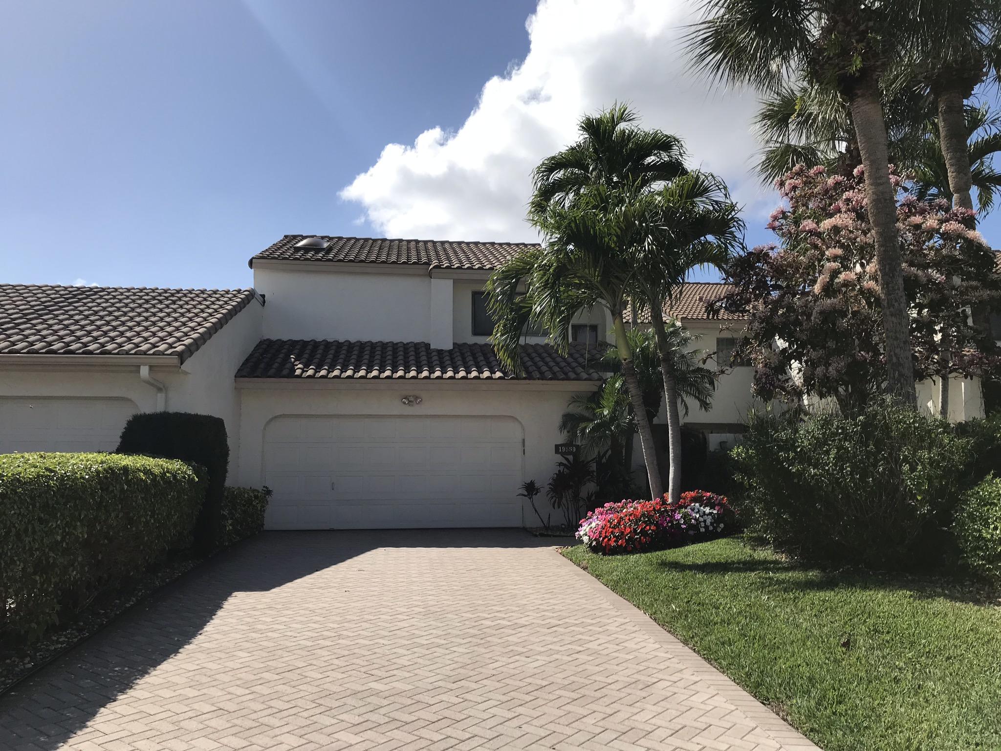 19569 Bay View Road Boca Raton, FL 33434 - Photo 1 of 50 E3394D3F-BF41-401E-B786-5834B86B9396