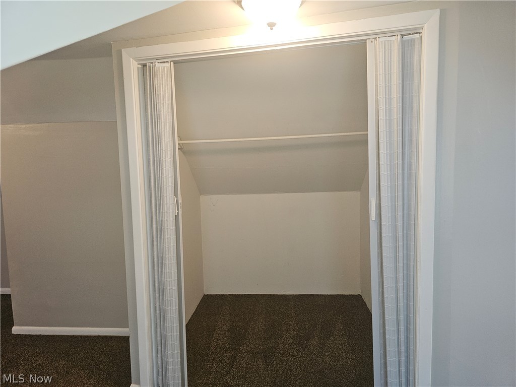 9516 Alexander Road Garfield Heights, OH 44125 - Photo 26 of 36