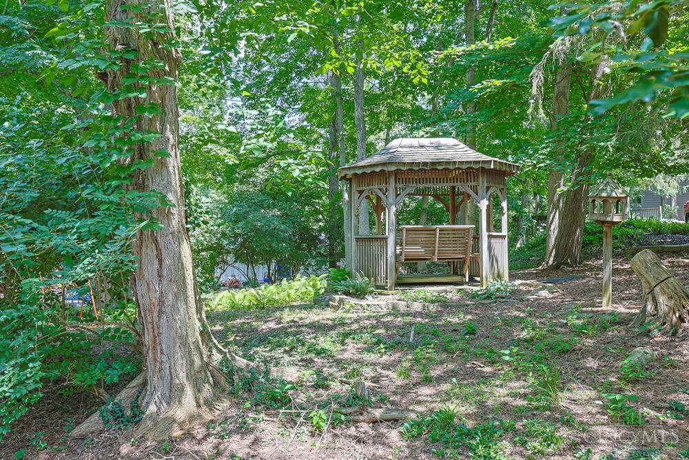 7434 Drake Road Cincinnati, OH 45243 - Photo 45 of 50 Gallery Image 45
