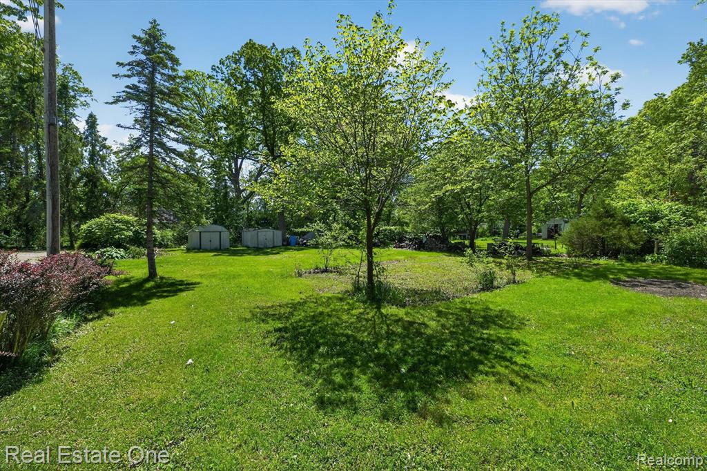 3920 Wint Road Commerce Township, MI 48382 - Photo 39 of 60
