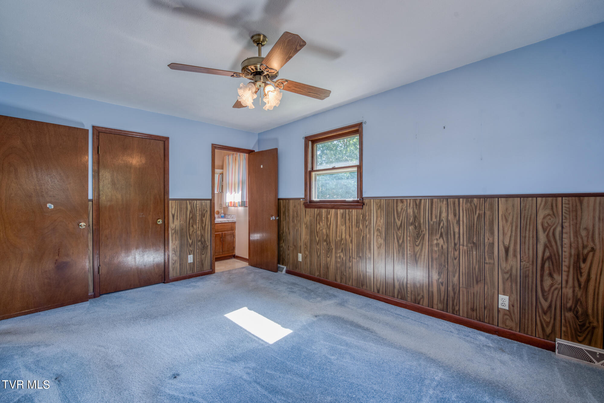 186 Freedom Road Bristol, VA 24201 - Photo 16 of 33 161_3736_12 copy