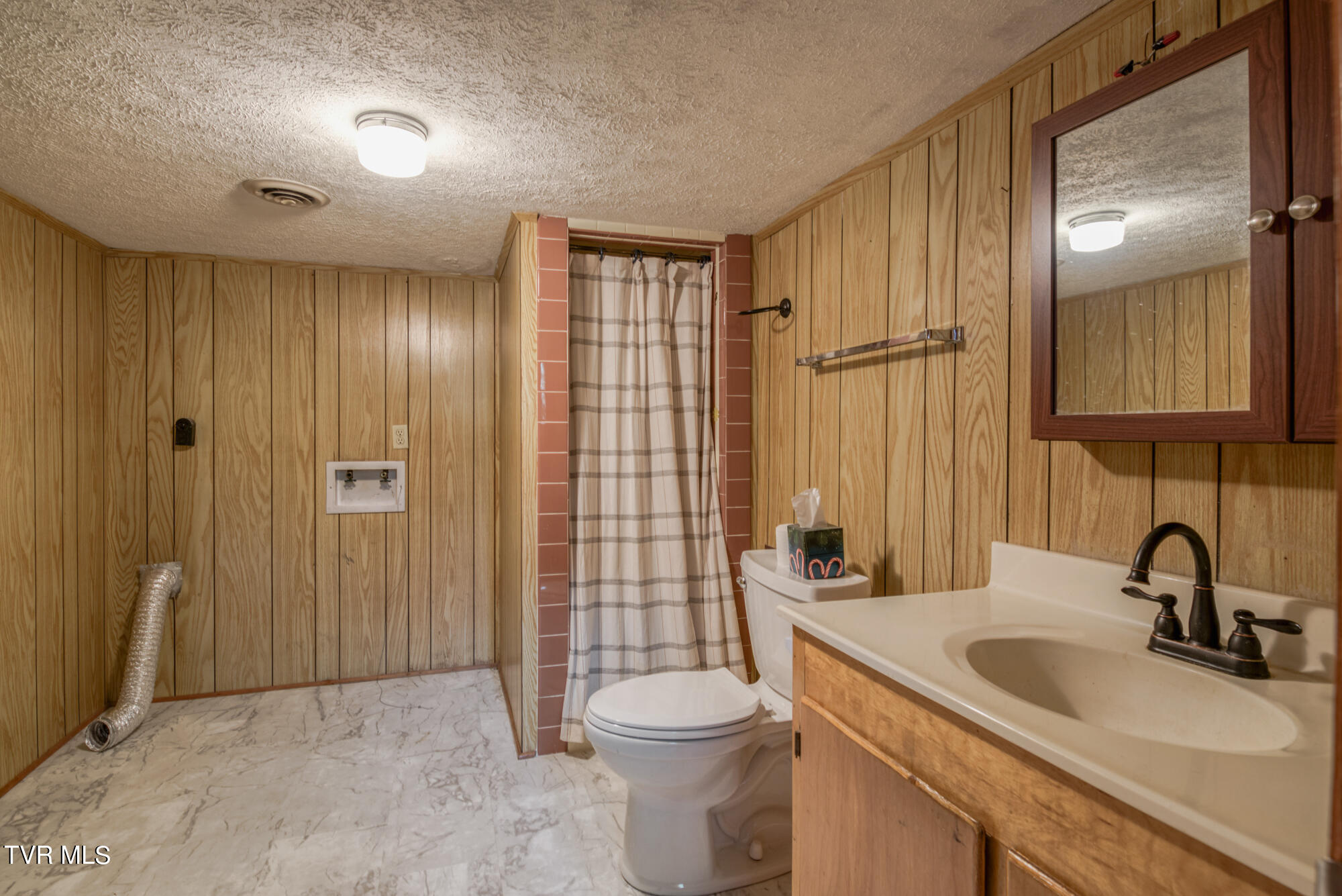 186 Freedom Road Bristol, VA 24201 - Photo 24 of 33 161_3785_20 copy