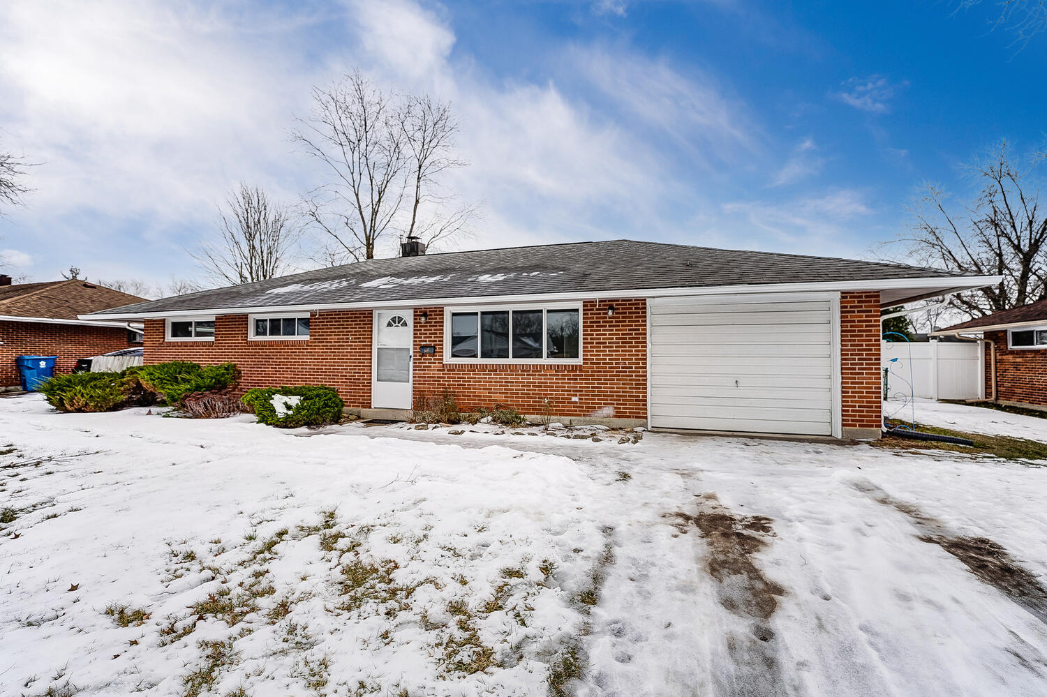 5744 Botkins Road Dayton, OH 45424 - Photo 3 of 31