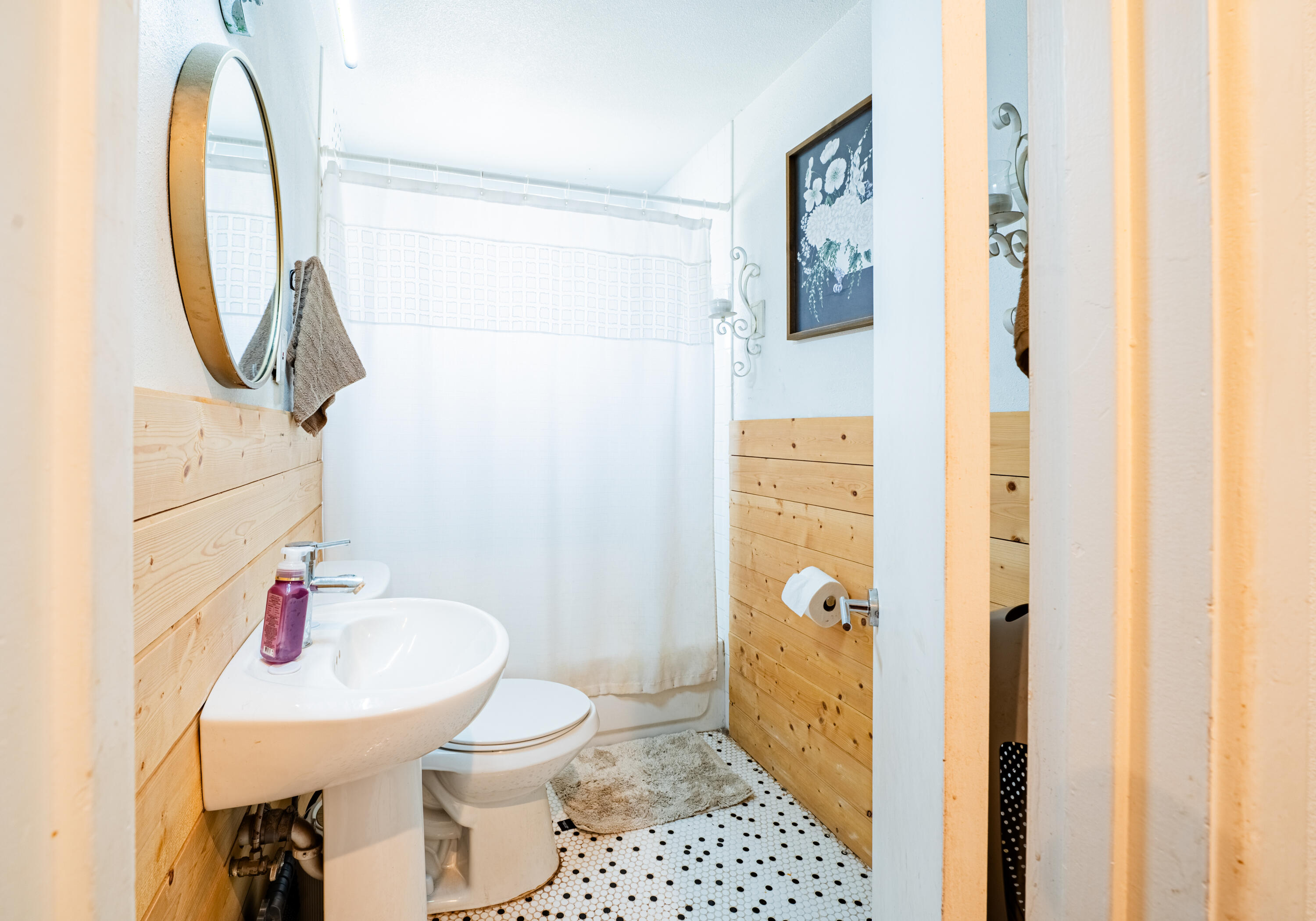 2618 48th Street Lubbock, TX 79413 - Photo 12 of 17 bathroom