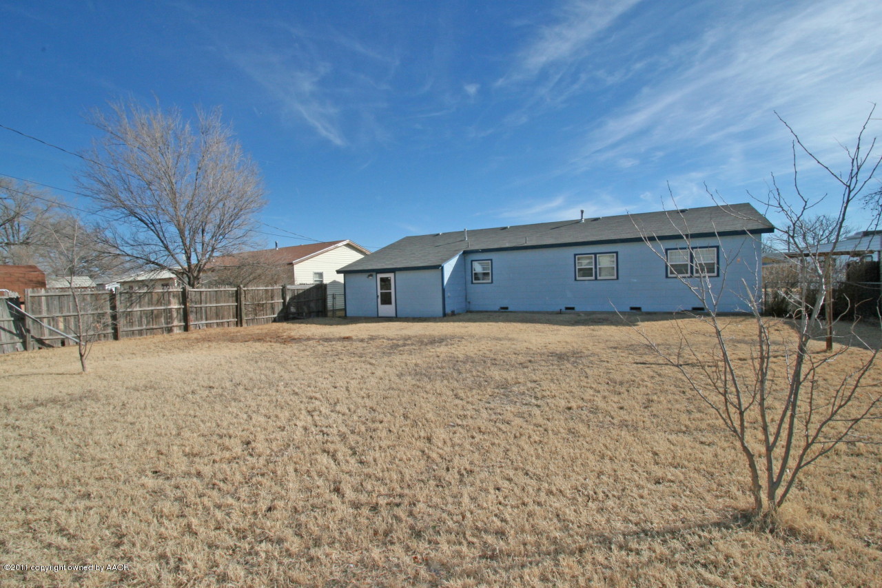 5106 Bowie Street Amarillo, TX 79110 - Photo 13 of 14 a house view with a outdoor space