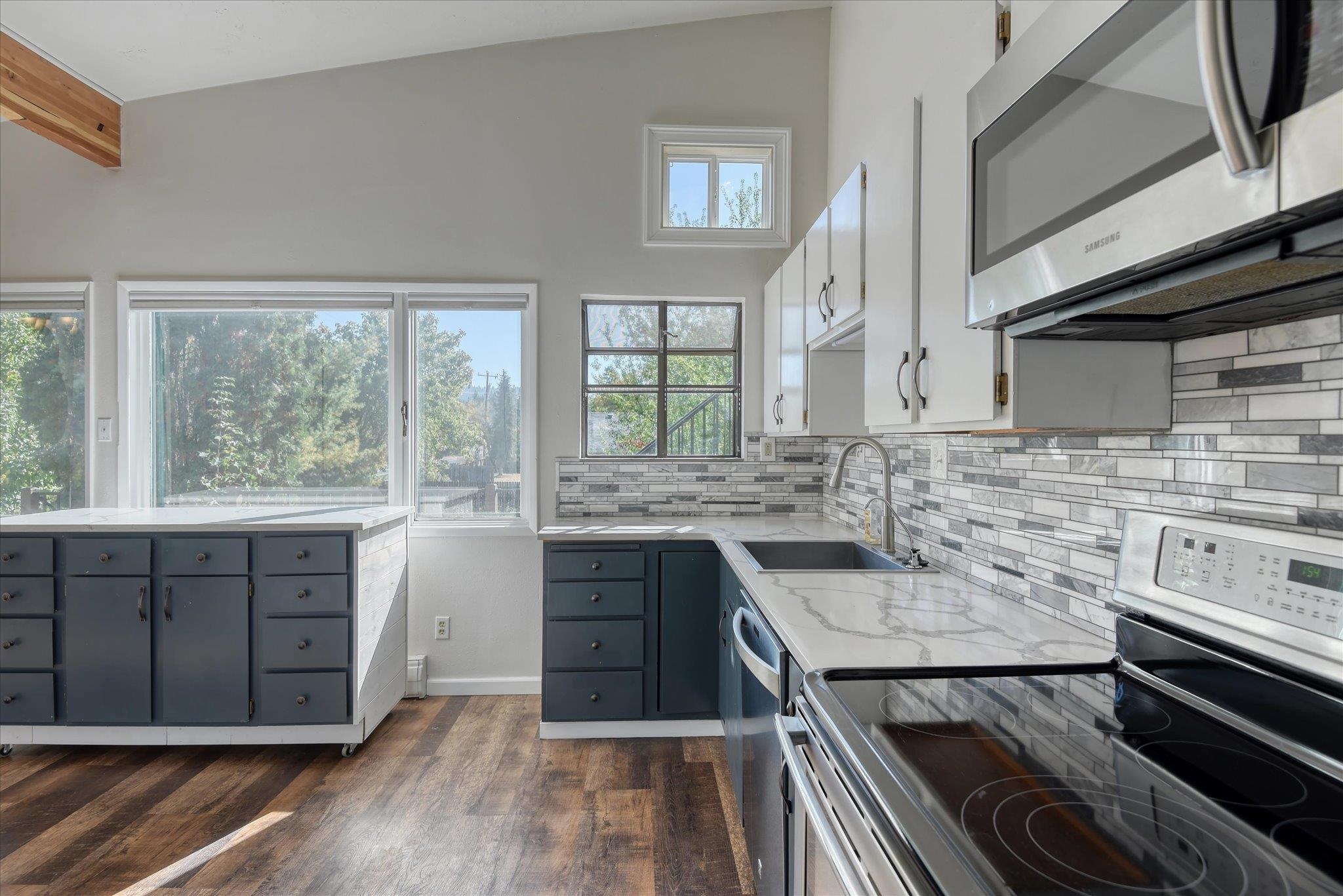 2905 South Davis Road Spokane Valley, WA 99216 - Photo 5 of 32 Gallery Image 5