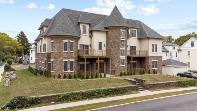 $4,000 | 176 Union Avenue, Rutherford, NJ 07070