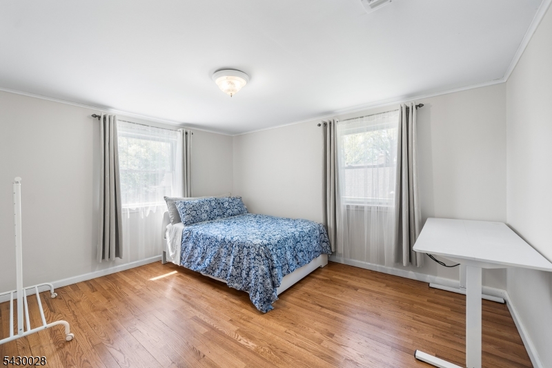 124 Crain Road Paramus, NJ 07652 - Photo 29 of 48