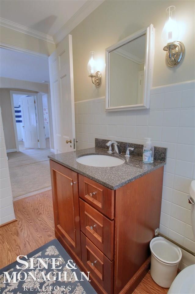 283 Merriweather Road Grosse Pointe Farms, MI 48236 - Photo 17 of 32