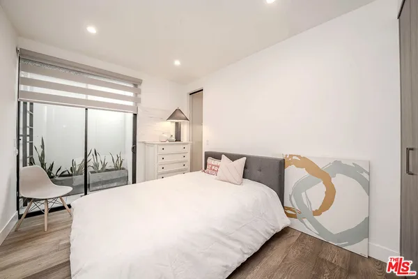 $3,190,000 | 13311 West Magnolia Boulevard, Sherman Oaks, CA 91401