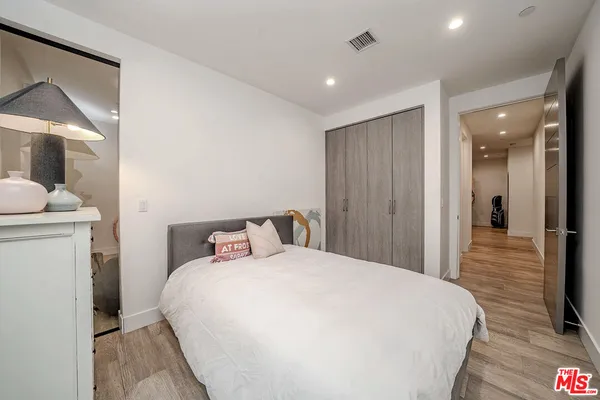 $3,190,000 | 13311 West Magnolia Boulevard, Sherman Oaks, CA 91401