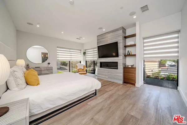 $3,190,000 | 13311 West Magnolia Boulevard, Sherman Oaks, CA 91401
