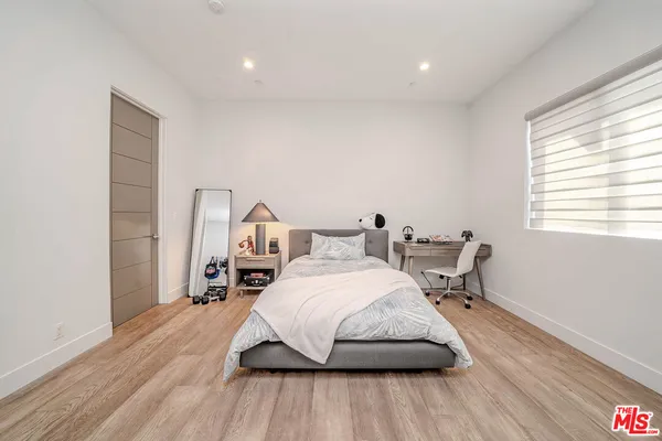 $3,190,000 | 13311 West Magnolia Boulevard, Sherman Oaks, CA 91401