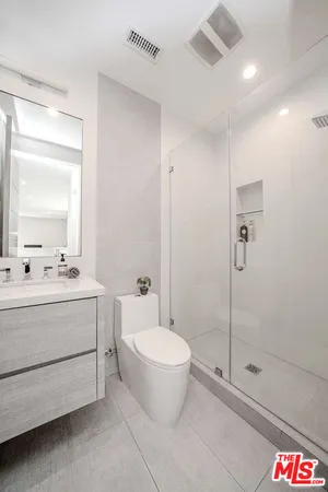 $3,190,000 | 13311 West Magnolia Boulevard, Sherman Oaks, CA 91401