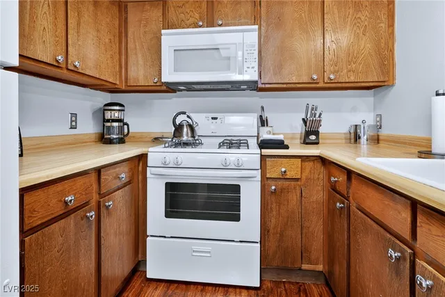 $167,999 | 3730 Desert Marina Drive, Unit 16, Laughlin, NV 89029