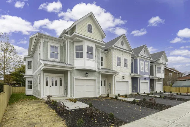 $1,095,000 | 19 Henry Street, Unit 4, Beacon, NY 12508