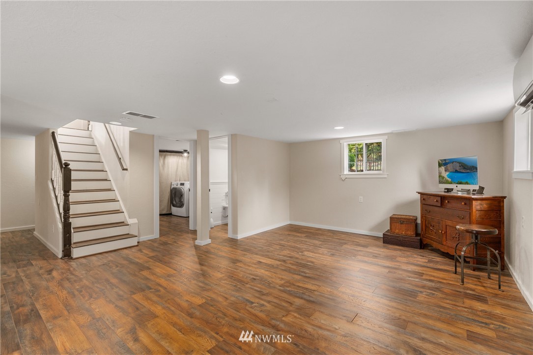 8806 Southeast Overaa Road Port Orchard, WA 98367 - Photo 22 of 40 Gallery Image 22