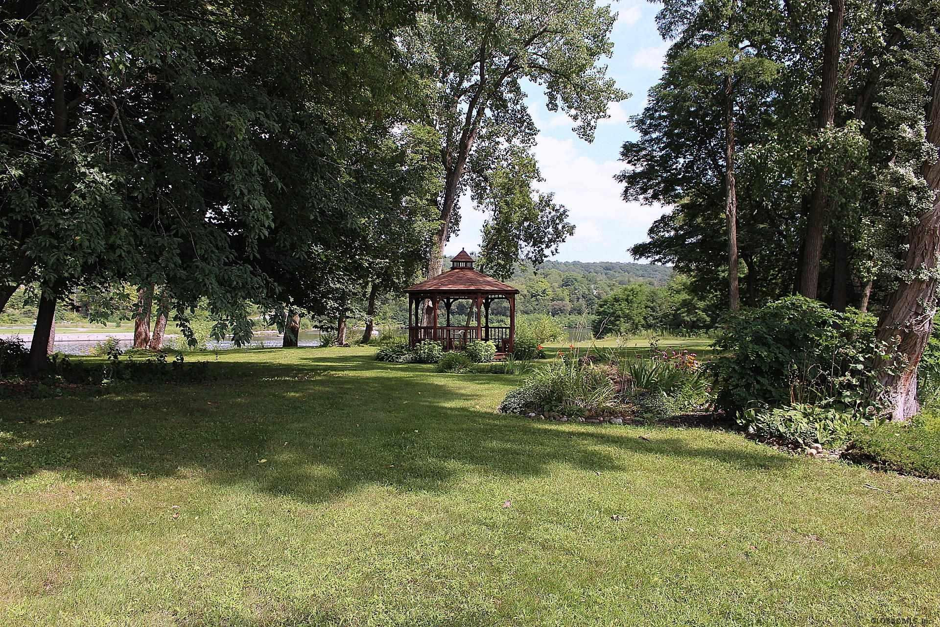 28 Riverside Drive Rotterdam, NY 12150 - Photo 28 of 33 Photo 28