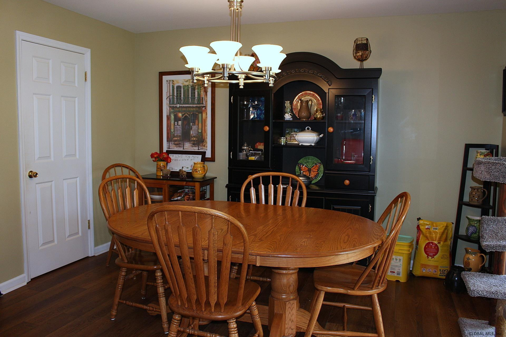 28 Riverside Drive Rotterdam, NY 12150 - Photo 6 of 33 Photo 6