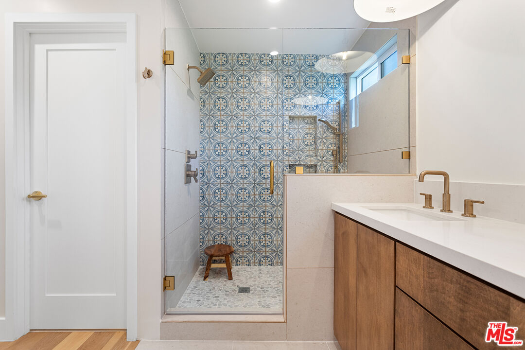 11273 Charnock Road Los Angeles, CA 90066 - Photo 23 of 37 Gallery Image 23