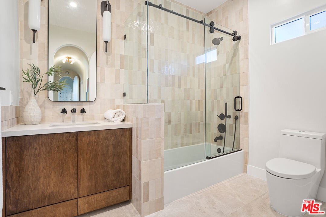 11273 Charnock Road Los Angeles, CA 90066 - Photo 26 of 37 Gallery Image 26