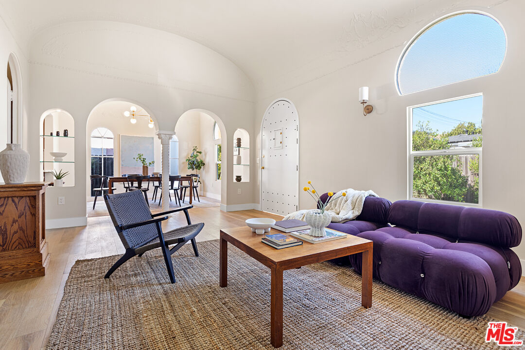 11273 Charnock Road Los Angeles, CA 90066 - Photo 3 of 37 Gallery Image 3