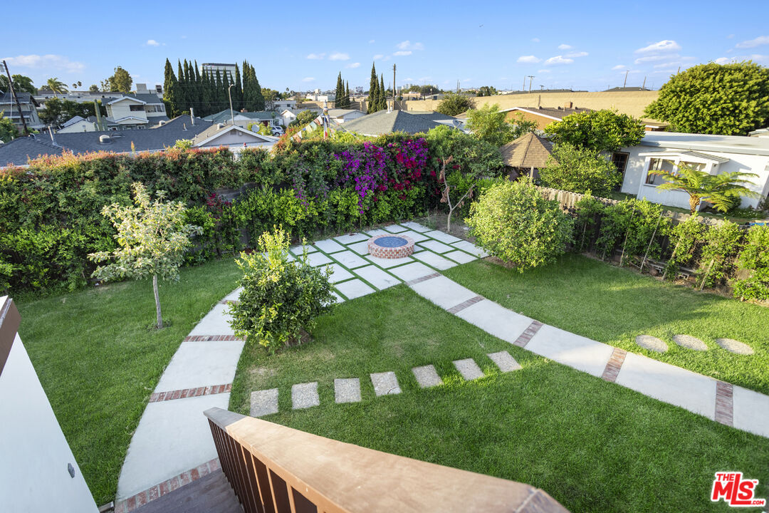 11273 Charnock Road Los Angeles, CA 90066 - Photo 31 of 37 Gallery Image 31