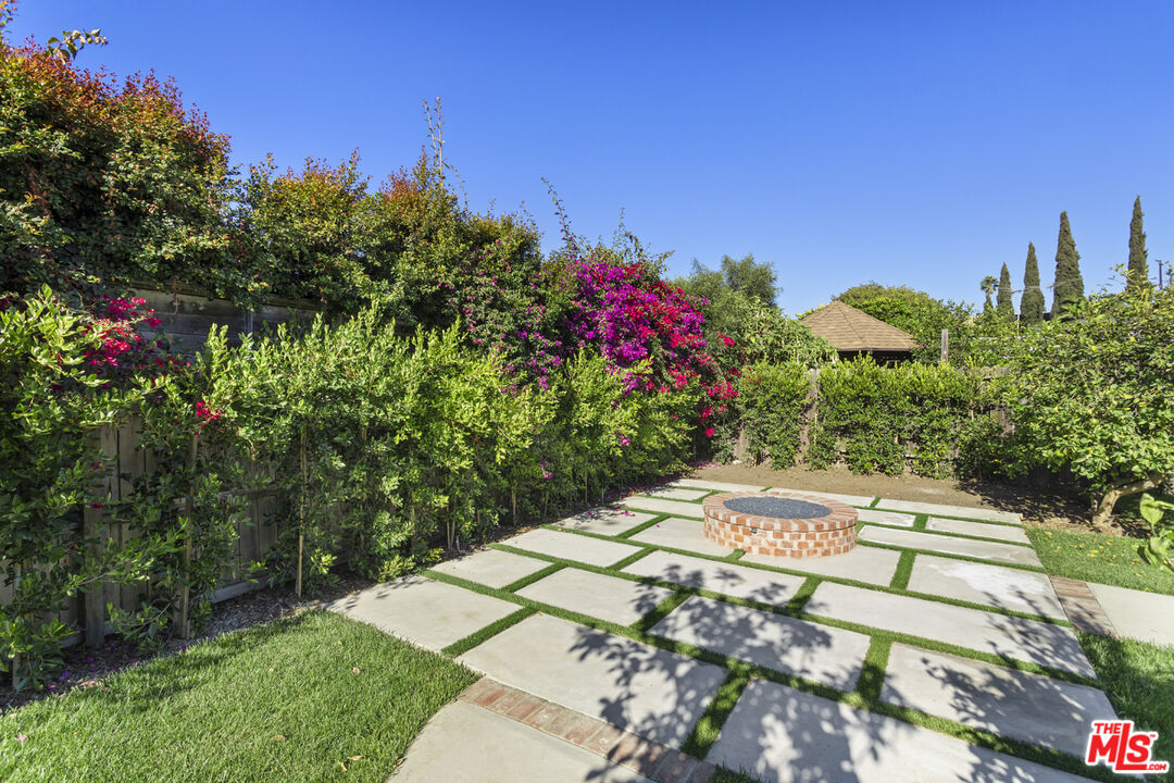 11273 Charnock Road Los Angeles, CA 90066 - Photo 34 of 37 Gallery Image 34