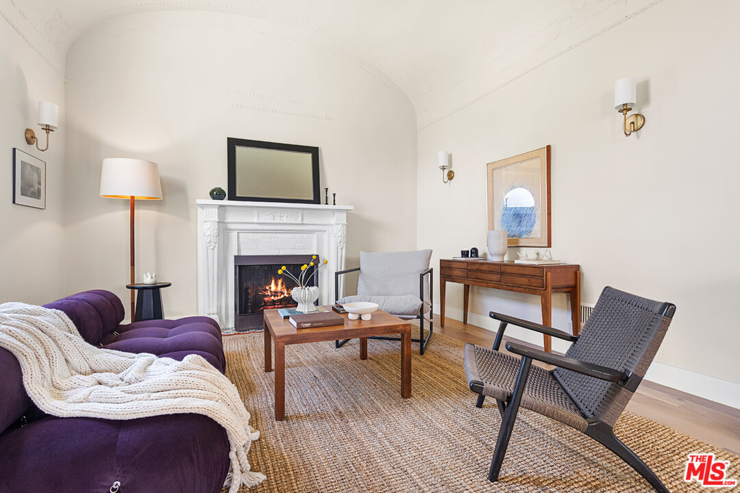 11273 Charnock Road Los Angeles, CA 90066 - Photo 6 of 37 Gallery Image 6