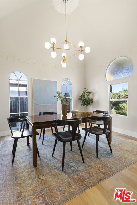 11273 Charnock Road Los Angeles, CA 90066 - Photo 8 of 37 Gallery Image 8