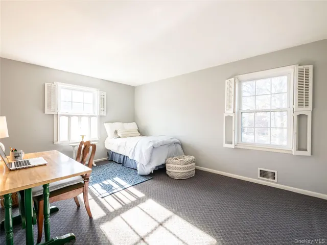 $1,849,000 | 427 Ryder Road, Manhasset, NY 11030