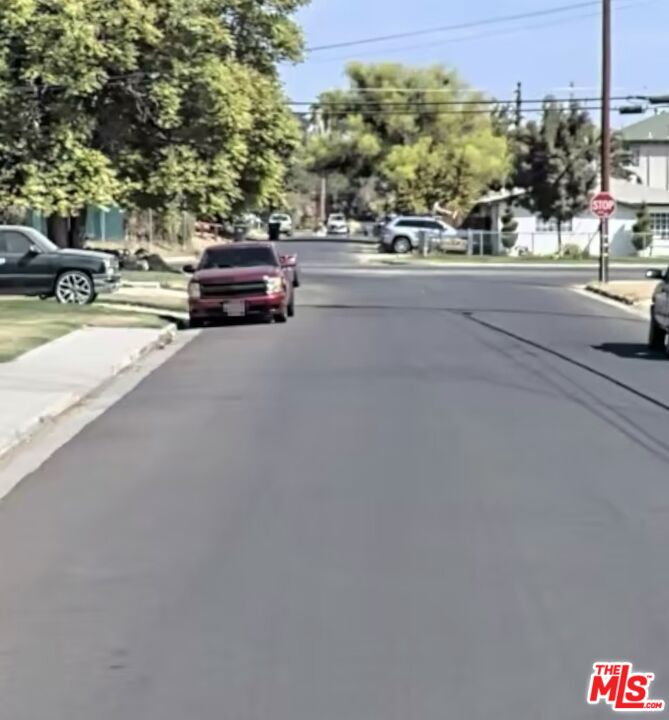 911 Butler Road Bakersfield, CA 93304 - Photo 2 of 3 Gallery Image 2