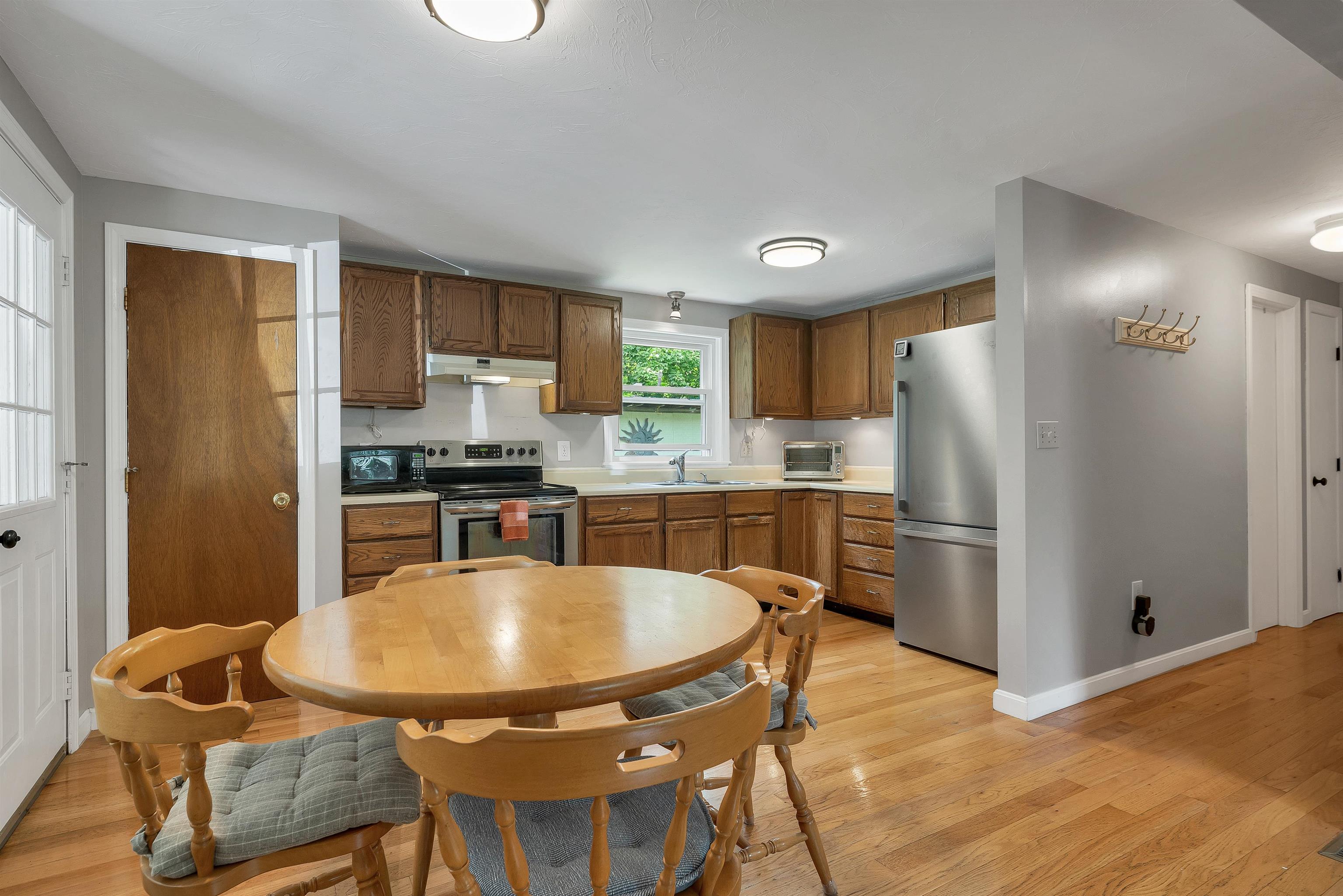 21 Spruce Street Laconia, NH 03246 - Photo 6 of 51