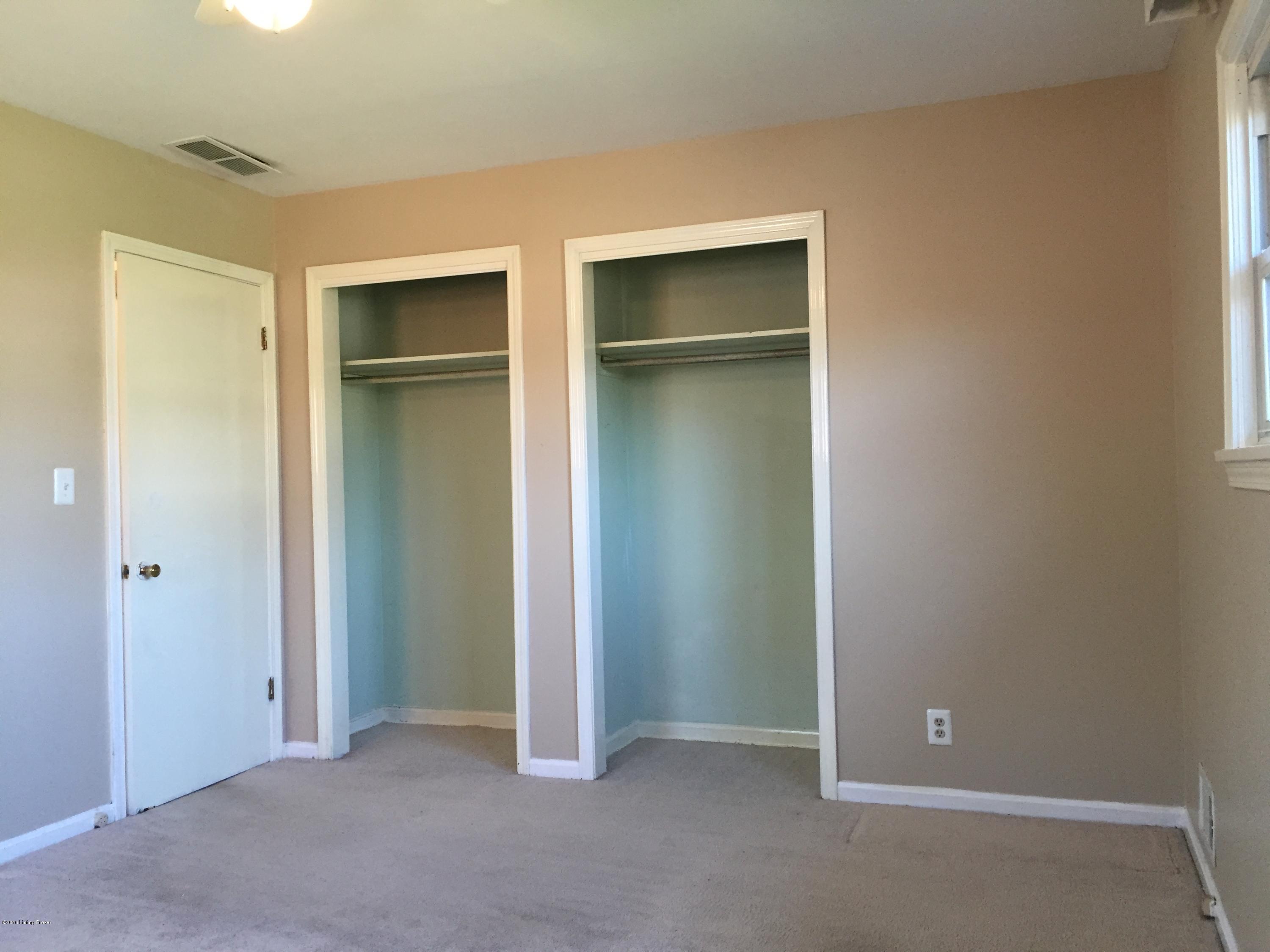 3447 Janell Road Louisville, KY 40216 - Photo 20 of 27 IMG_2731